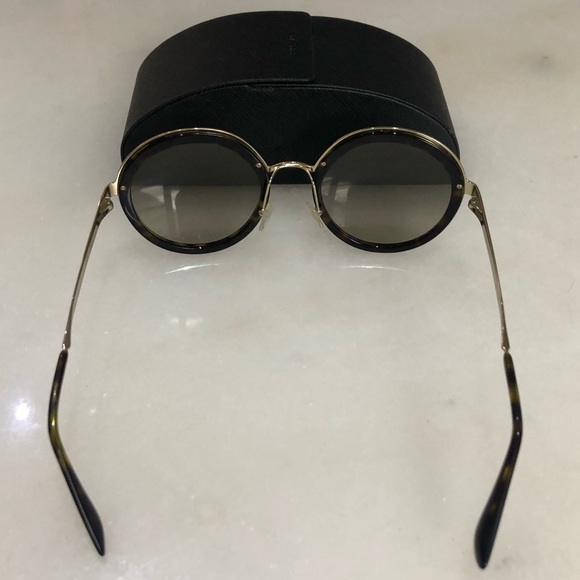 Prada Sunglasses - Picture 5 of 7